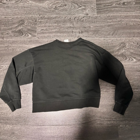 Cropped black nike sweater size small - Picture 2 of 4